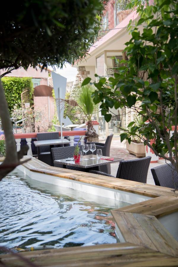 Hotel Restaurant Mon Auberge Lunel  Exteriér fotografie